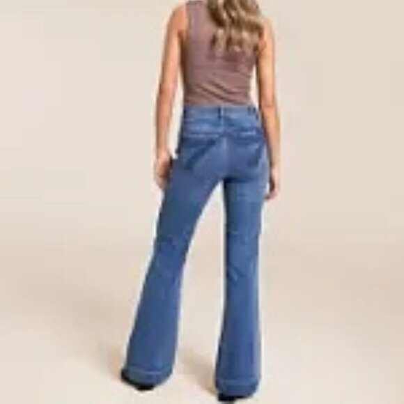 7ForAllMankind Tailorless Dojo in Distressed Authentic Light 33 *NWT* - Picture 3 of 3